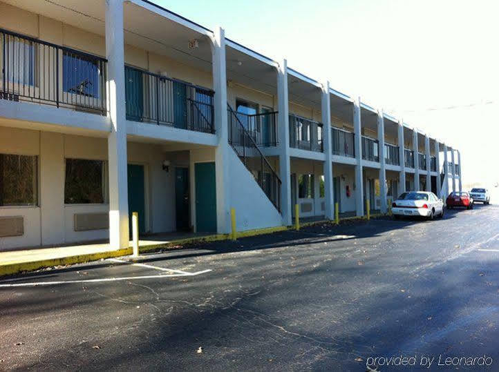 Red Carpet Inn & Suites - دانفيل المظهر الخارجي الصورة